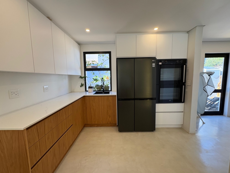 To Let 3 Bedroom Property for Rent in Protea Valley Western Cape